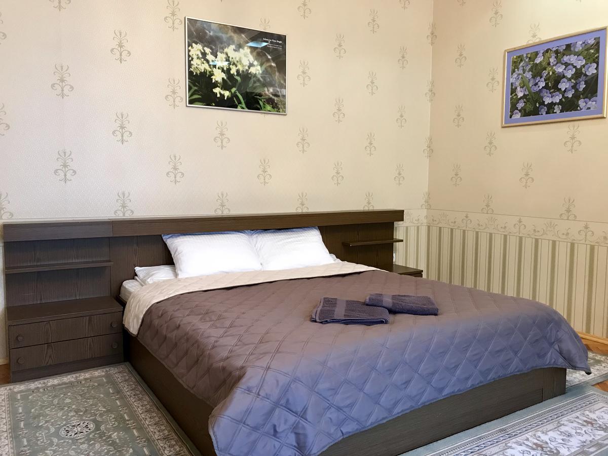 Large Apartment In The City Center Μουκάτσεβο Εξωτερικό φωτογραφία