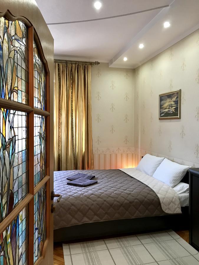 Large Apartment In The City Center Μουκάτσεβο Εξωτερικό φωτογραφία